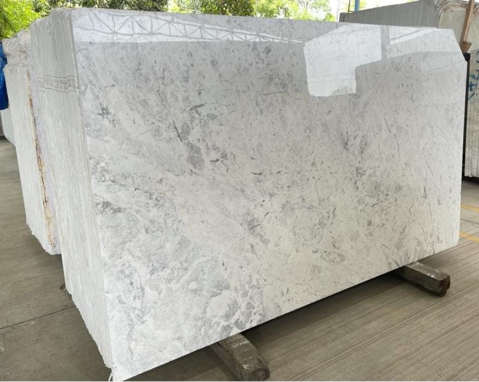 How Bookmatched White Marble Creates Statement Luxury Interiors